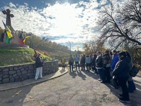 Міський семінар-практикум  «Події минулого освітять шлях у майбутнє»