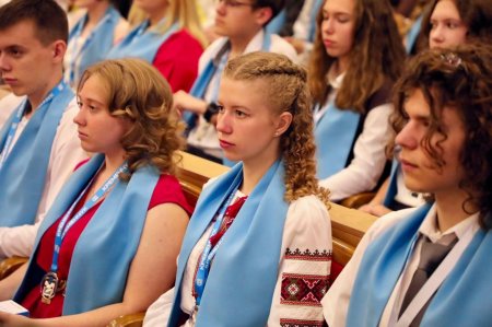 У Кременчуці відзначили 130 найкращих випускників 2026 року